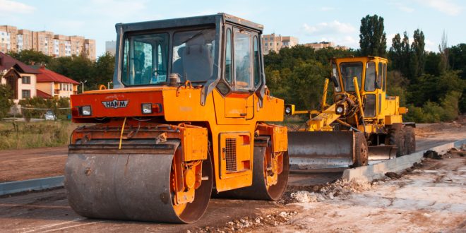 How to Save Money on Construction Equipment