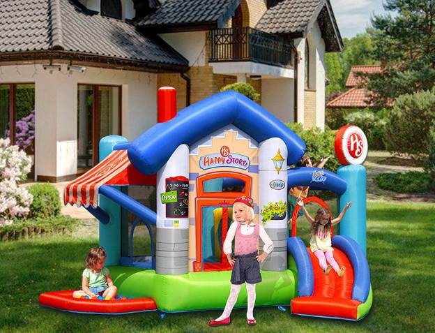 Choosing the Right Backyard Bounce House for Kids