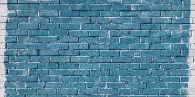 How to Remove Peel-and-Stick Wallpaper