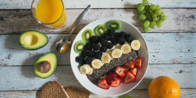 स्वस्थ रहने के लिए क्या खाएं