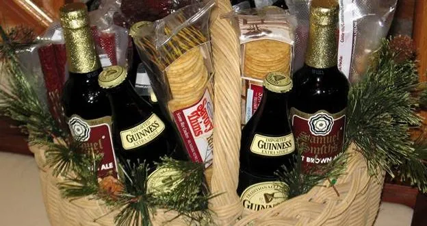 9 Fantastic Gift Hamper Ideas for Birthdays