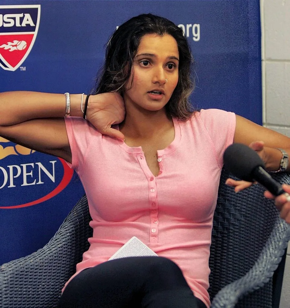 Sania mirza hot