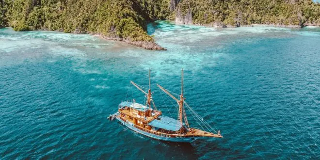 Liveaboard Diving in Indonesia