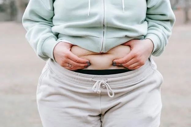 Tummy Tuck vs Lipo