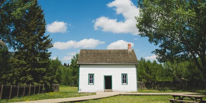 Can You Sell a House in Foreclosure