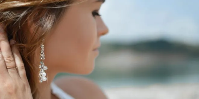 Role of Earring Placement in Balancing Your Facial Symmetry