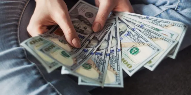 Which Is the Correct Order of Entities That Benefit When Banks Make a Profit