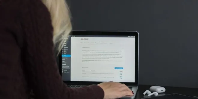 What Is the Difference Between WordPress And WooCommerce