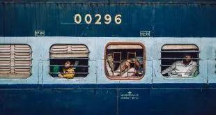 What Is D1 Coach in Train