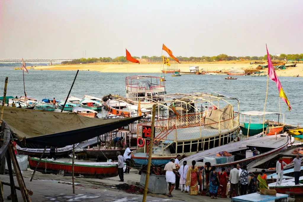 गंगा नदी कहां से निकलती है और कहां जाती है